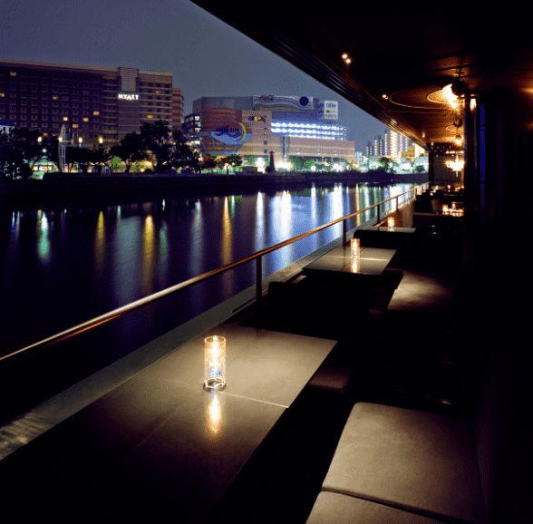 【Riverside Bar＆Dining Mitsubachi】の店内画像
