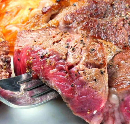 【全席個室肉バル ヴァンデミート 浦和店】のお肉画像